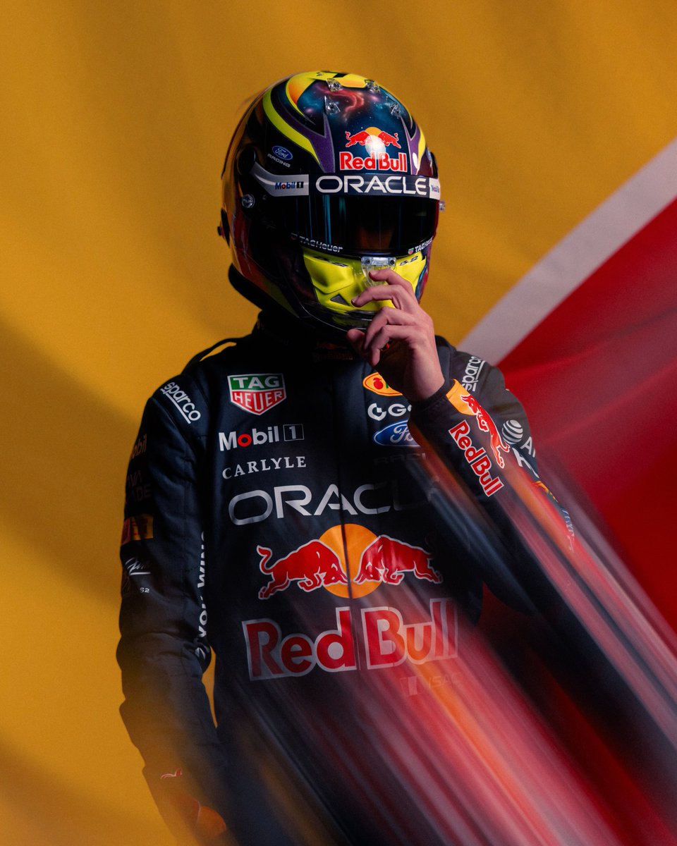 redbullracing's tweet image. A helmet that's out of this world 🚀

#F1 || #RedBullRacing || @Isack_Hadjar