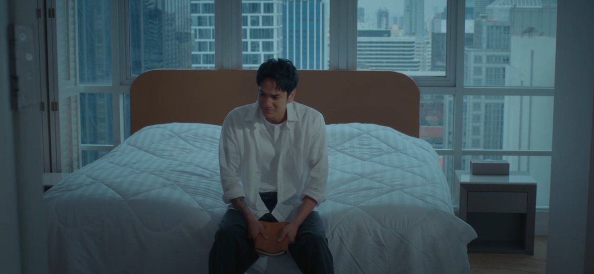 sfkkfs_'s tweet image. ผมไม่ขอโลกที่สมบูรณ์แบบ แต่ขอโลกที่มีคุณอยู่ด้วย ผมรู้ว่าโลกนี้มันห่วยแค่ไหน ถ้าไม่มีคุณ , 

กุจะร้องไห้ สงสารคุณตากล้อง 😭  ปัญหาของธันอคิน อุตส่าห์คลี่คลาย ได้เริ่มต้นใหม่อีกครั้ง แต่อีกคู่คือกุเศร้าอะ คุณลูกค้าไม่หายไปไหนจริงใช่ไหม ชอบคู่นี้มากกก  #RelovedTheSeries…