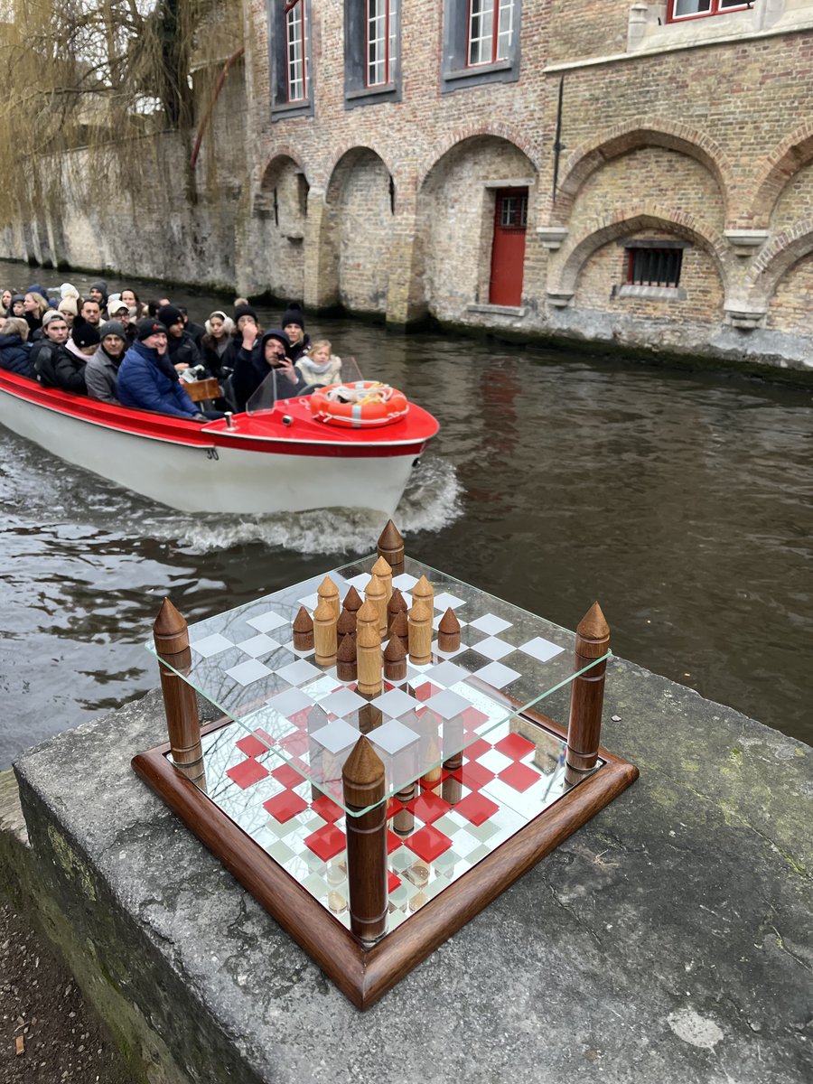Andegemon's tweet image. Un Jeu, Un Lieu 🚩 #1Jeu1Lieu

Le nom #Bruges provient du terme « Brugjō » un mot signifiant « Pont » en ancien norrois. Endroit magique qui invite à jouer à #Andegemon lors de l'escale. 

#ArtdeVivre #UNESCO #Patrimoine
#Flandres #Brugge #Jeu #Belgique 🇧🇪