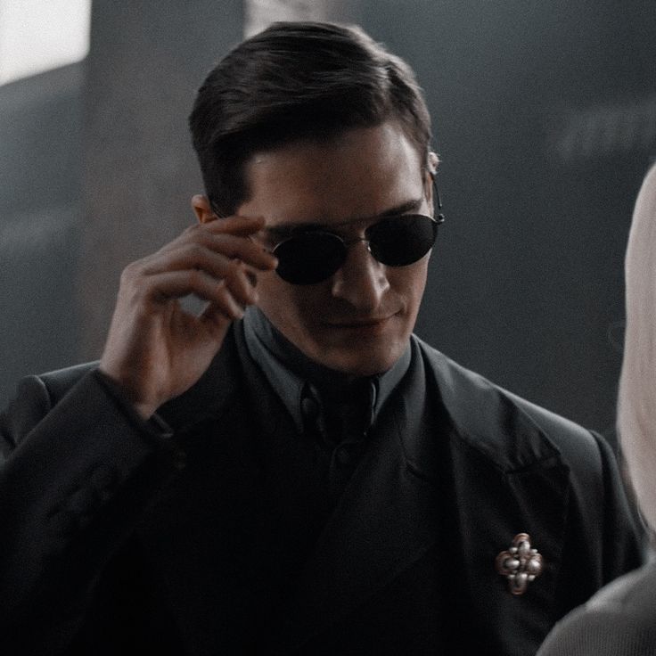 augustholttt's tweet photo. to be a human is to be imperfect.

young, gentle and perspective
the heir of the empire

ван дер хольт младший, рад сотрудничеству https://t.co/ehvicoL9Dk