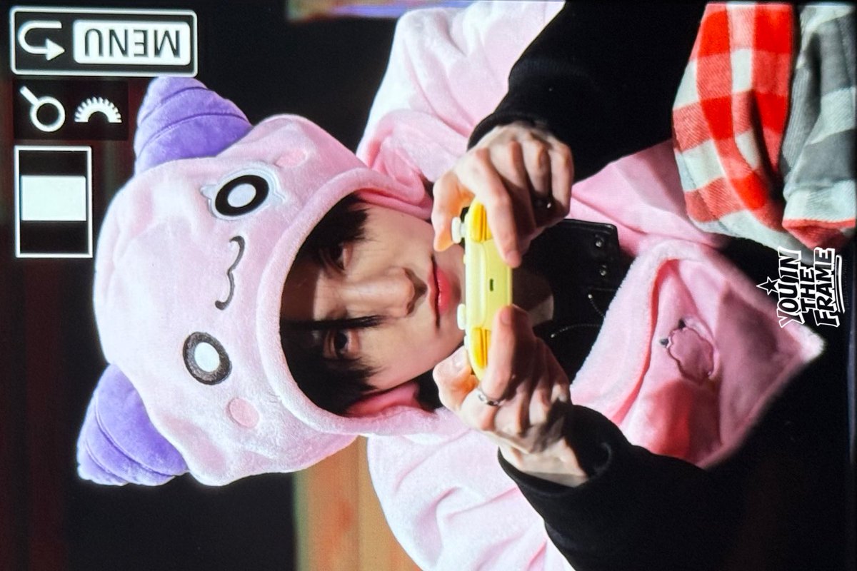 𝐘𝐨𝐮 𝐢𝐧 𝐭𝐡𝐞 𝐟𝐫𝐚𝐦𝐞 tweet media