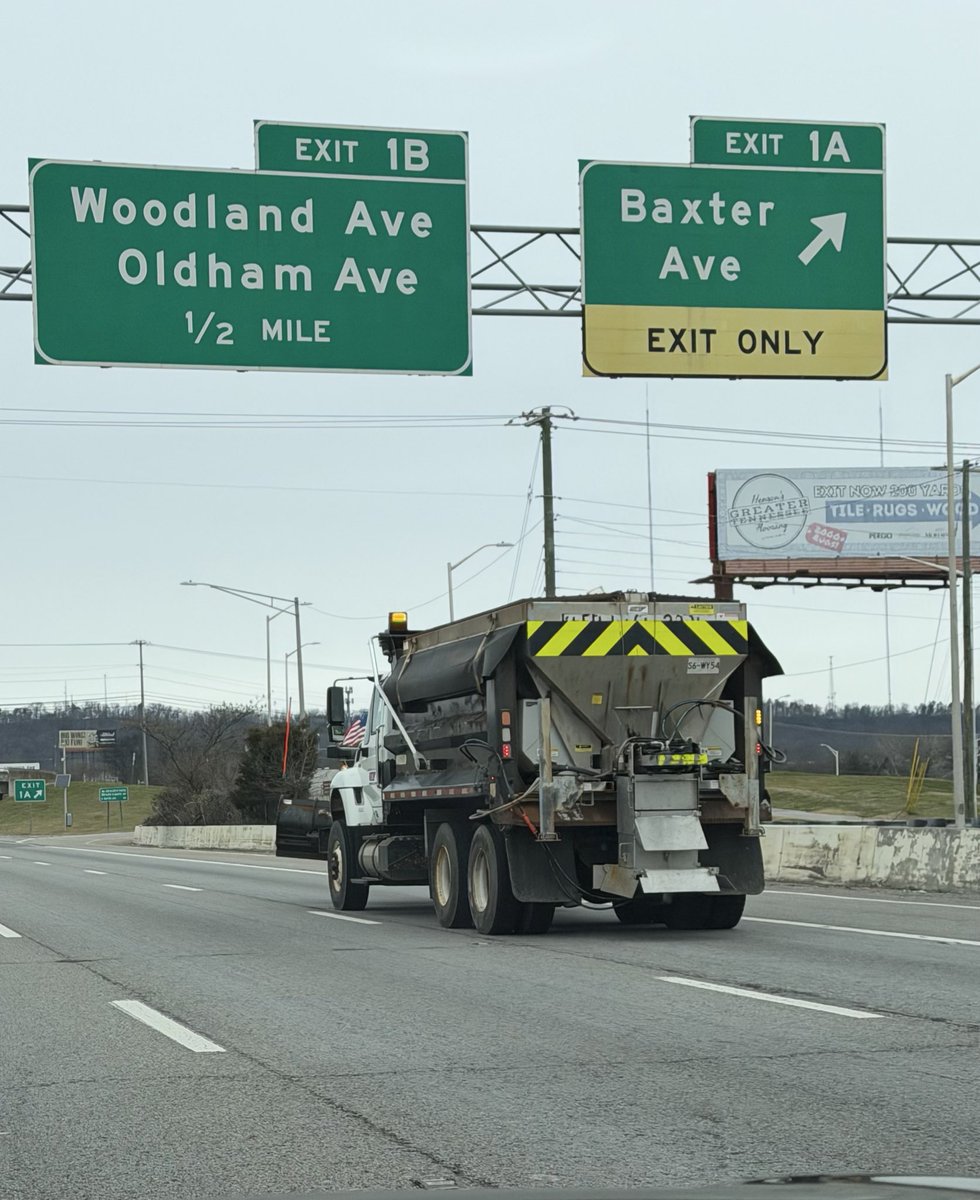tbrickey's tweet photo. I passed no less than six @myTDOT large salt trucks with plows staging or patrolling during my short drive on I-40, I-275 &amp; I-640 to run some last minute errands. TDOT Region 1 is ready no matter what falls from the sky. #Knoxville #TNWX https://t.co/1WF91APimL