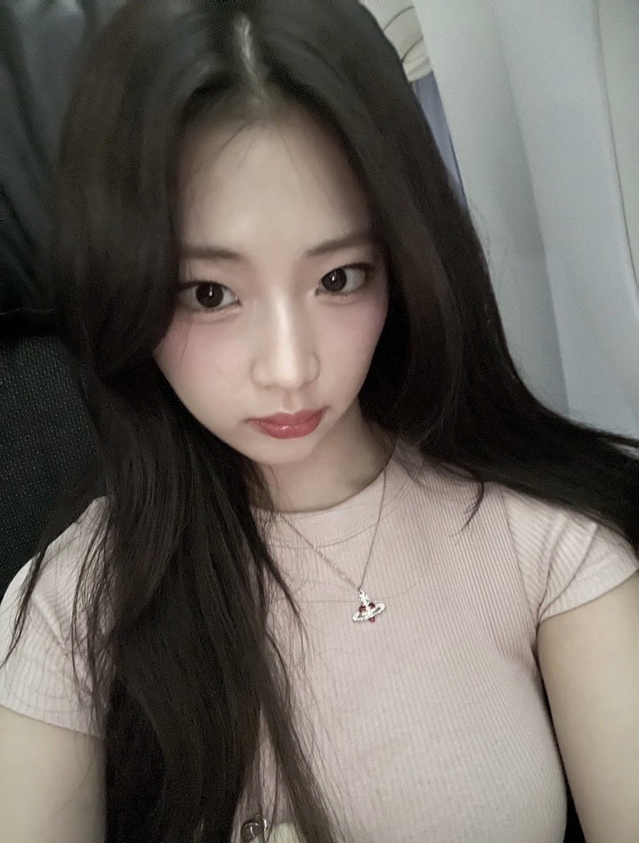 기내 사진 촬영.
(𖥔 ݁ .)