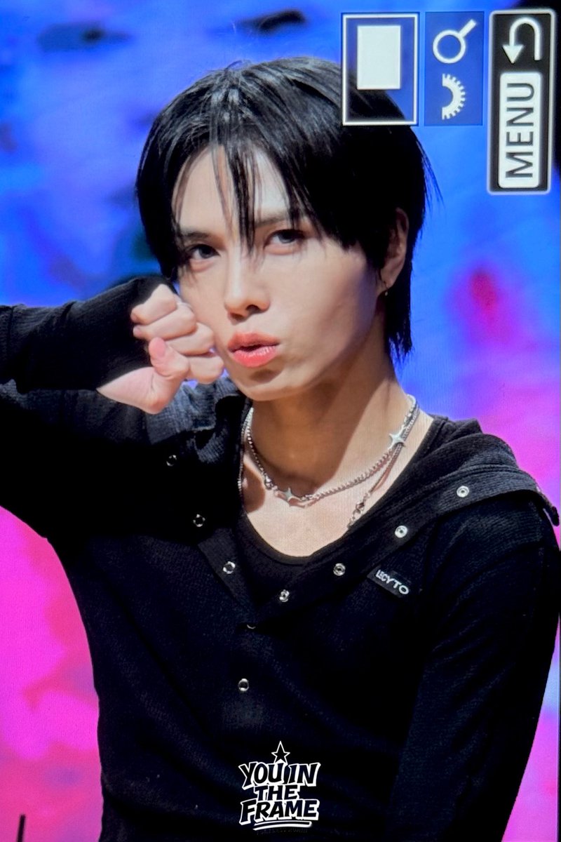 𝐘𝐨𝐮 𝐢𝐧 𝐭𝐡𝐞 𝐟𝐫𝐚𝐦𝐞 tweet media