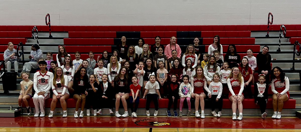 PrincipalAdkins's tweet image. Thank you to our community for supporting such a fun cheer camp this morning! 📣❤️🖤@sslcscards @Brookside_AD