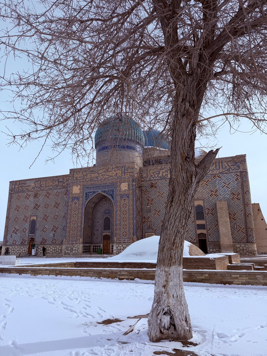 “Pîr-i Türkistan”ın ebedî istirahatgâhını bir kez daha ziyaret etmek nasip oldu…