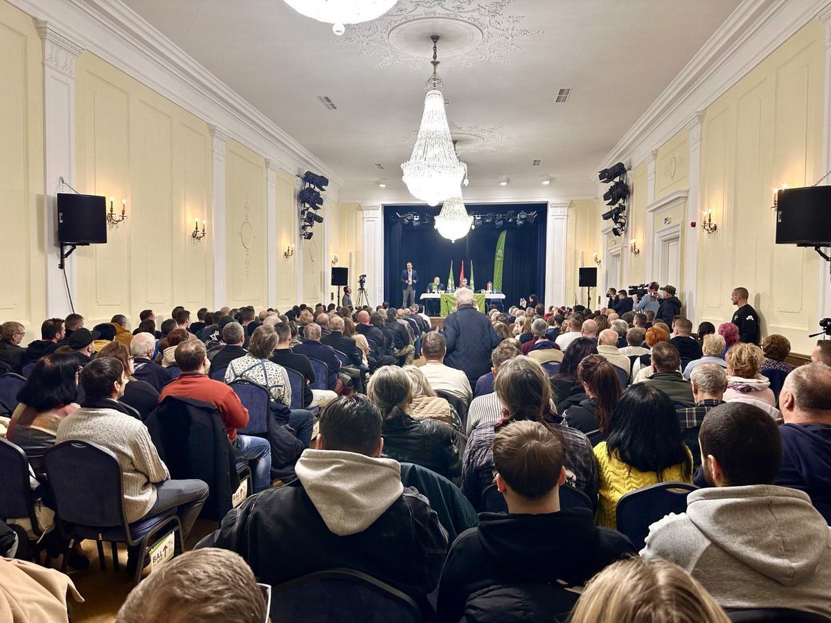 Toroczkai László tweet media
