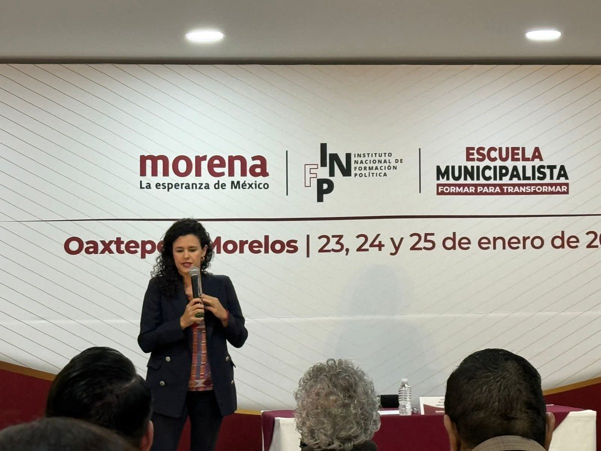 evelyn_parraA's tweet photo. Presentes en la Esc. Municipalista de MORENA y el Instituto Nacional de Formación Política,
un espacio de diálogo y formación donde alcaldesas y alcaldes de todo el país compartimos experiencias y refrendamos nuestro compromiso con un gobierno cercano a la gente. https://t.co/ROjmnGeEqo