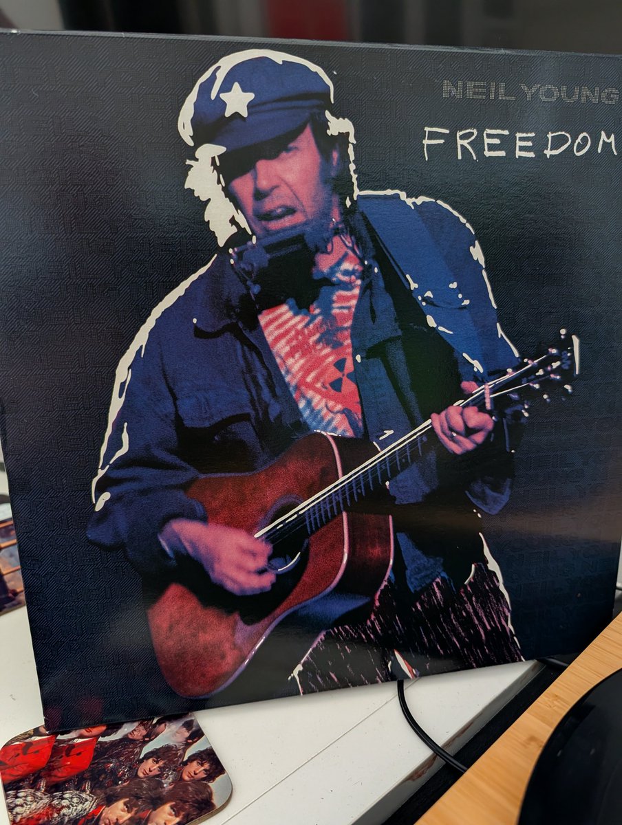 1000 album challenge 🎧

#656

Freedom by <a href="/Neilyoung/">Neil Young</a> 

Top tier Neil and how need his voice in these uncertain times.

Fav tracks: Rockin in the free world, don't cry &amp; rockin in the free world 

#1000albums
#vinylrecords 
#neilyoung