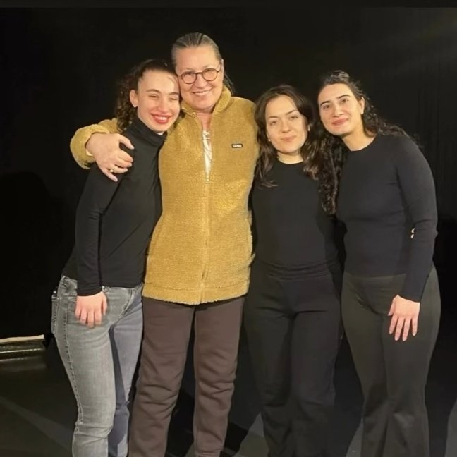 Oye, pero que guapa 😊☺️ 

#VahidePerçin te extraño tanto.