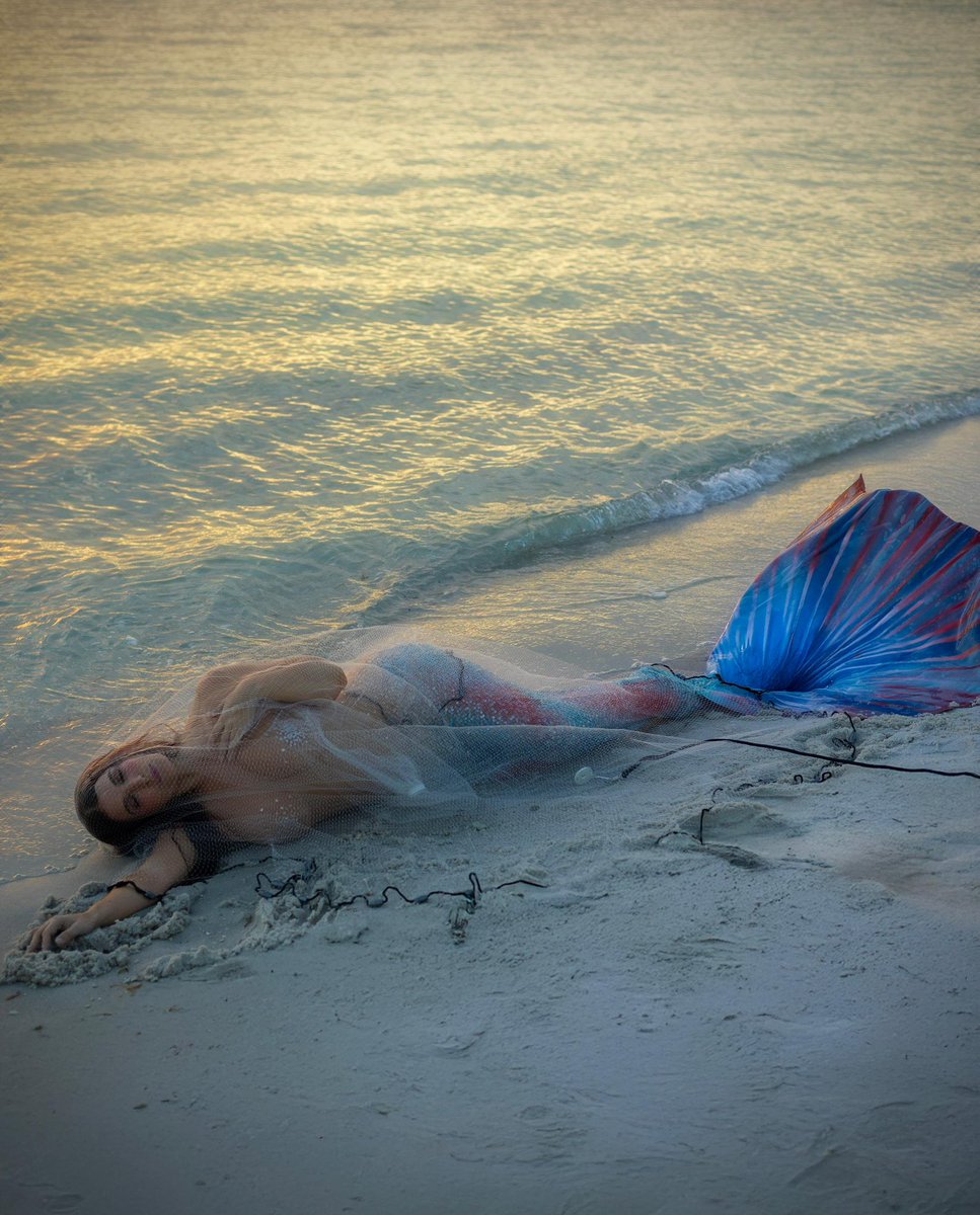 lasirena69_'s tweet photo. I got caught.🧜🏻‍♀️🌊 https://t.co/WtNswU8hm5
