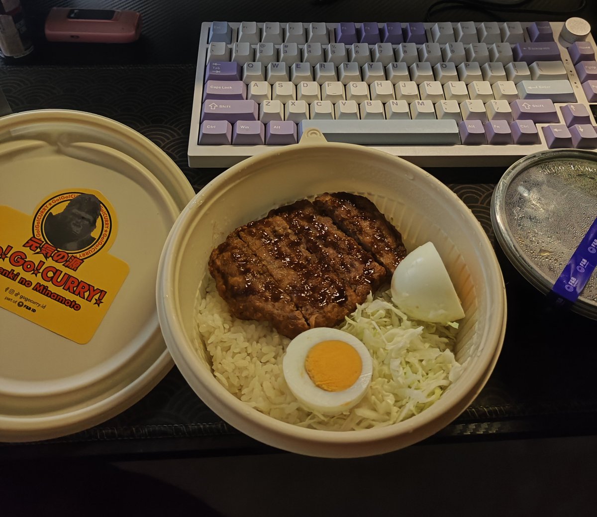 Httpjola's tweet image. mam gorilla