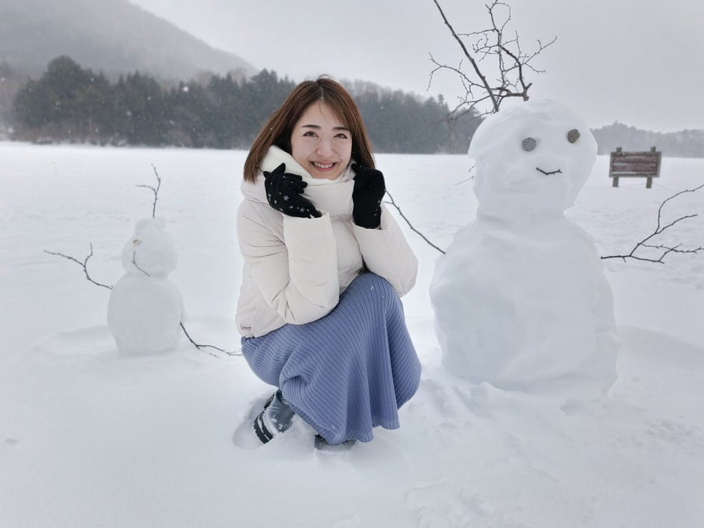 ODAIBASTAFF's tweet photo. ■1月24日（土）：＜ロケ撮＞雪撮・奥日光
日野けいこさん @hinok507 
今週降った雪が綺麗な白銀の世界を見せてくれました。透き通って凛とした空気、湖氷を渡るキツネの姿。道中では猿や鹿も見れてけいこさん大興奮でしたね🤩 おかげ様で楽しい1日となりました。皆さまお疲れ様でした！#ODAIBA撮影会 https://t.co/pTgCJxfryW