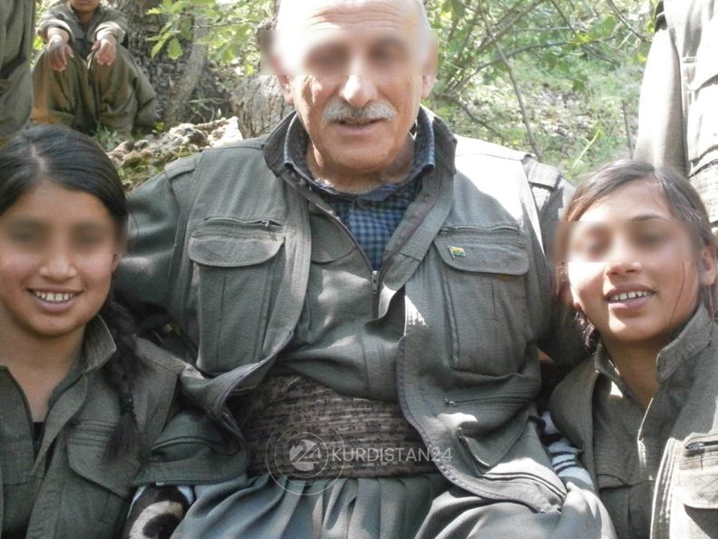 gokcekatuun's tweet image. Saçlarını örerek kaçırdıkları çocukları saklayabileceklerini zannediyorlar. 

Kaçırdıkları kız çocuklarını dağ ayılarının masasına meze yapanlar kadın haklarından söz etmesin!