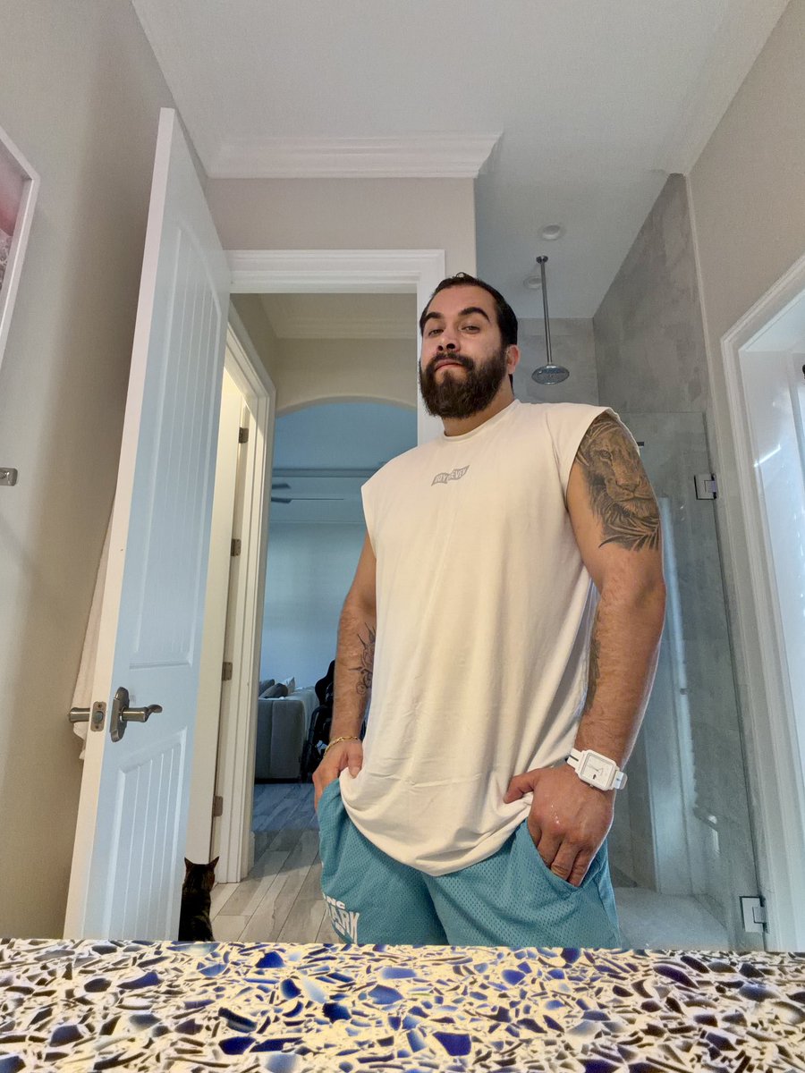 BucioMr's tweet photo. Buen día para todos 🧔🏻✌🏻❤️☀️ https://t.co/LV2WOMU2Ua