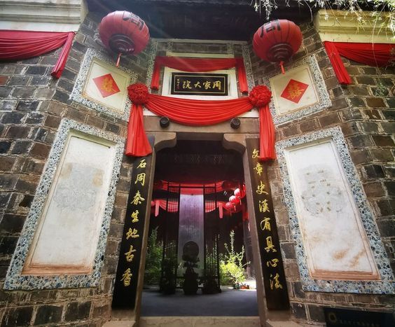 CenturyCruises's tweet image. Discover the mesmerizing fusion of old-world charm and contemporary delights along the Yangtze River,
💫 
#CruiseLife #YangtzeRiver #LuxuryExperience #Wanderlust #CenturyCruises 🌐