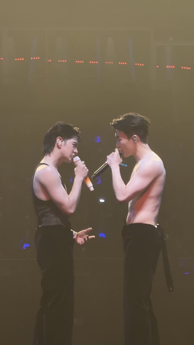 babekim_maong's tweet image. แล้วเราจะจิ้นทำไม ชิลๆ 2/10 y-y

 #PROXIE_The3rdConcert