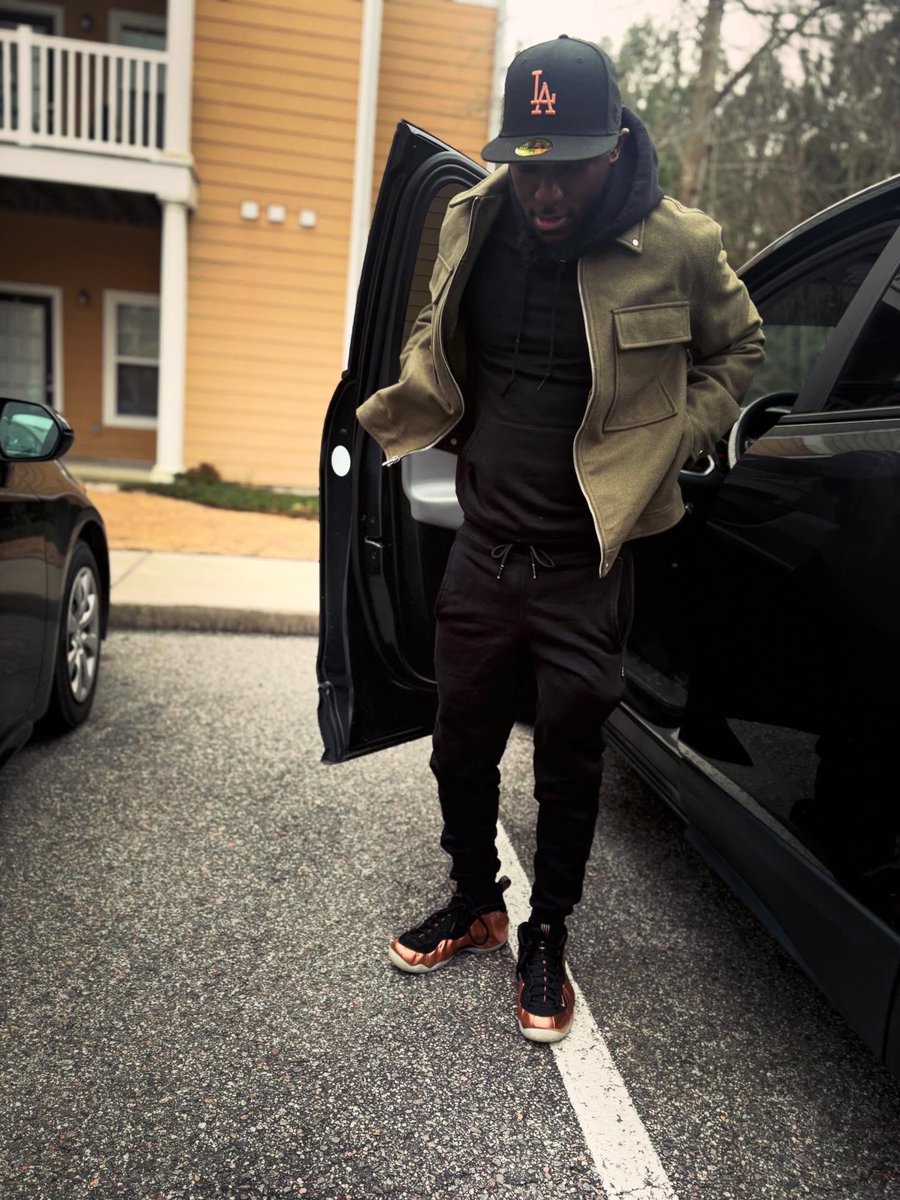 RodLyfe90's tweet image. Fly $hit Only 🤎🤍🔥
#FlyGuy