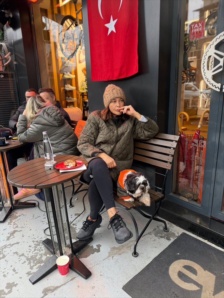 Hulya Avsar tweet media