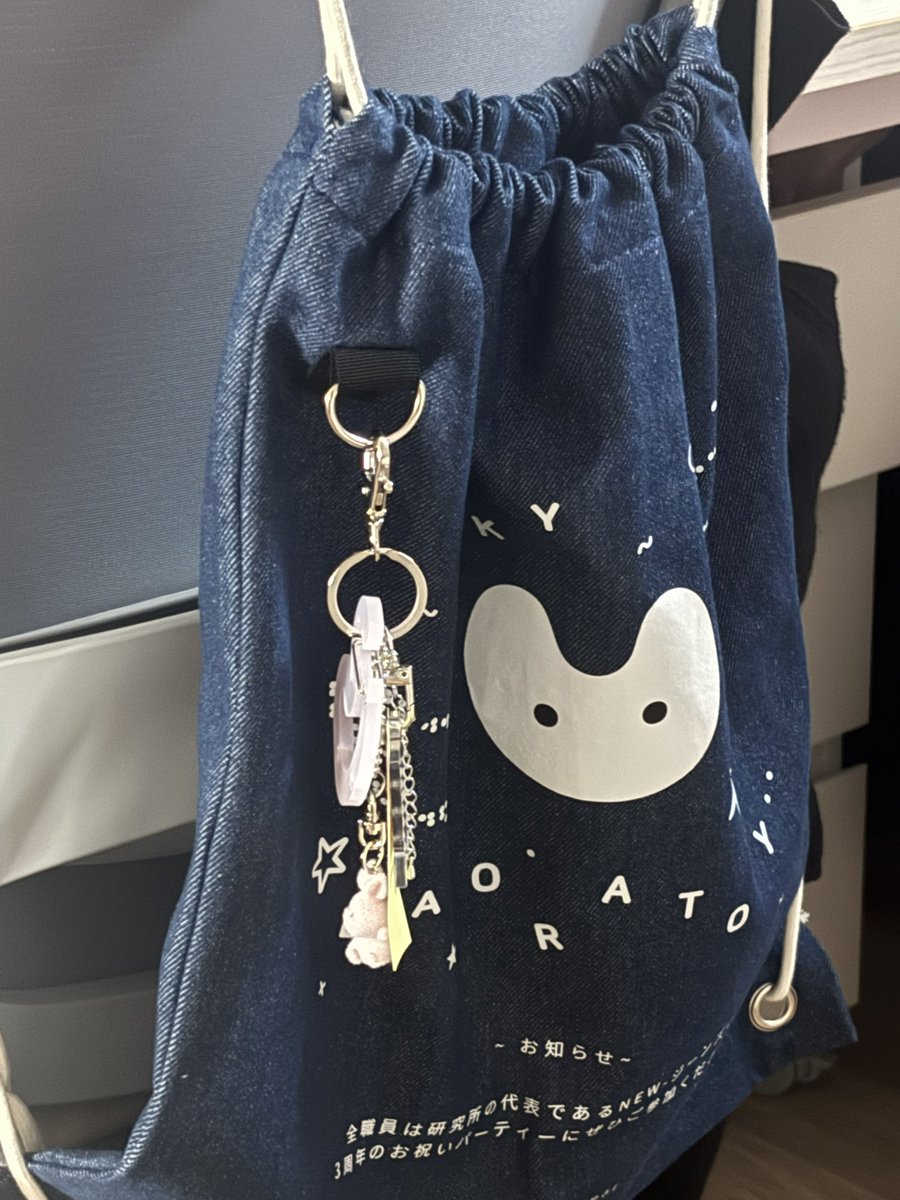 오늘 저녁엔.. 치킨을 먹엇어요
#버니즈동아리 #버맛동