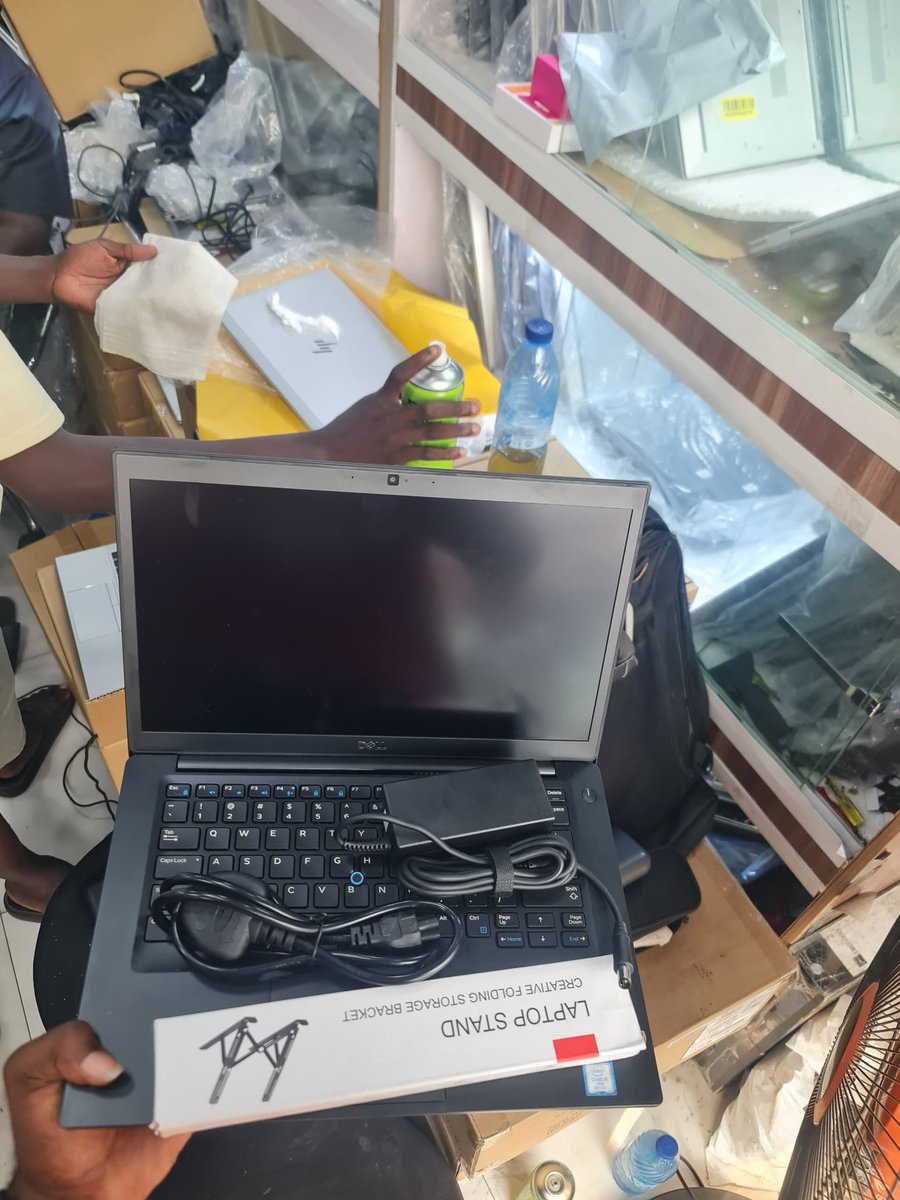 SkylarksPlace's tweet photo. Grateful for the trust @EricdeGreat1 placed in us.

Dell Latitude 7490 (8GB RAM / 256GB SSD) locked in and heading straight to Port Harcourt City.
And yes, we added our signature touch: a free laptop stand to complete the setup.

Trust given. Value delivered.
SKYLARK’S PLACE GADGETS stays moving.