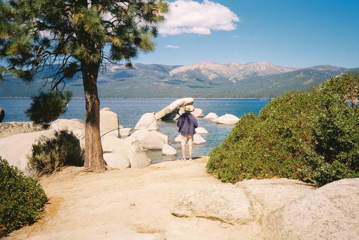 michaelboegl's tweet photo. Lake Tahoe on 35mm film 🎞️ https://t.co/ZpnEldMBJC