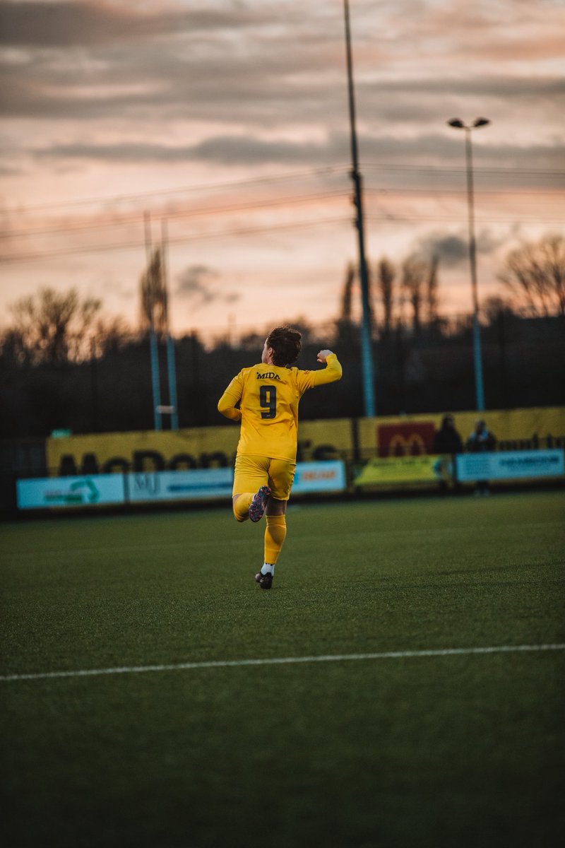 Harborough Town FC 🐝 tweet media