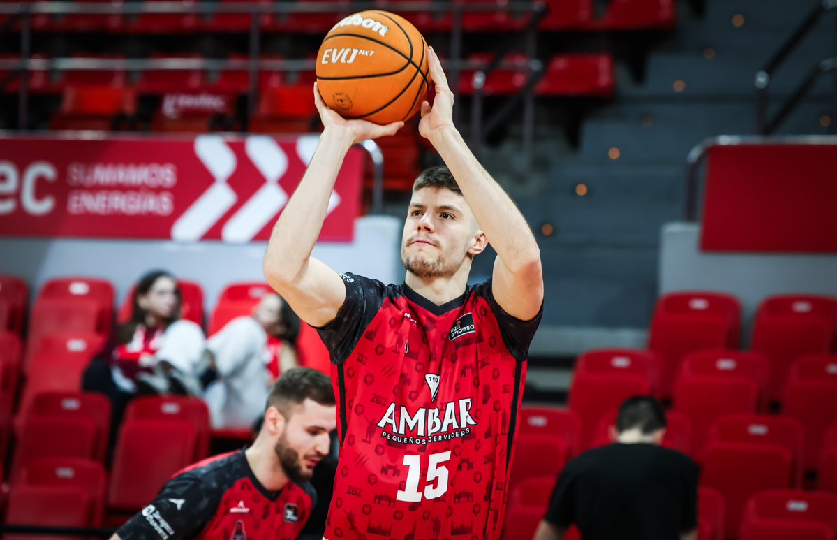 ACBCOM's tweet image. ¿Listos para comenzar la última jornada de la primera vuelta de la #LigaEndesa? 🍿

@casademontBZ 🆚 @BasquetGirona 

📺 EN ABIERTO y GRATIS en @DAZN_ES
