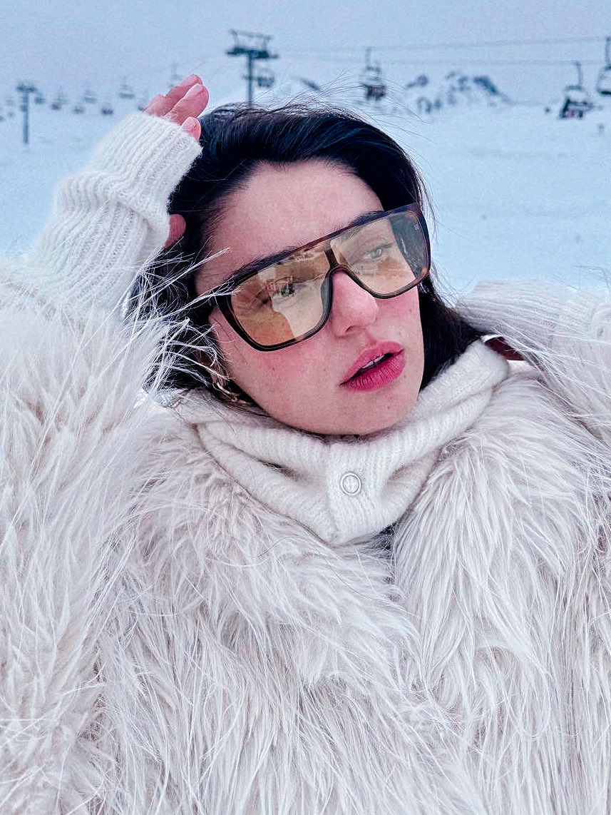 aycapinterest's tweet photo. ☃️❄️💨 #ayçaayşinturan https://t.co/z8nopgPHWb