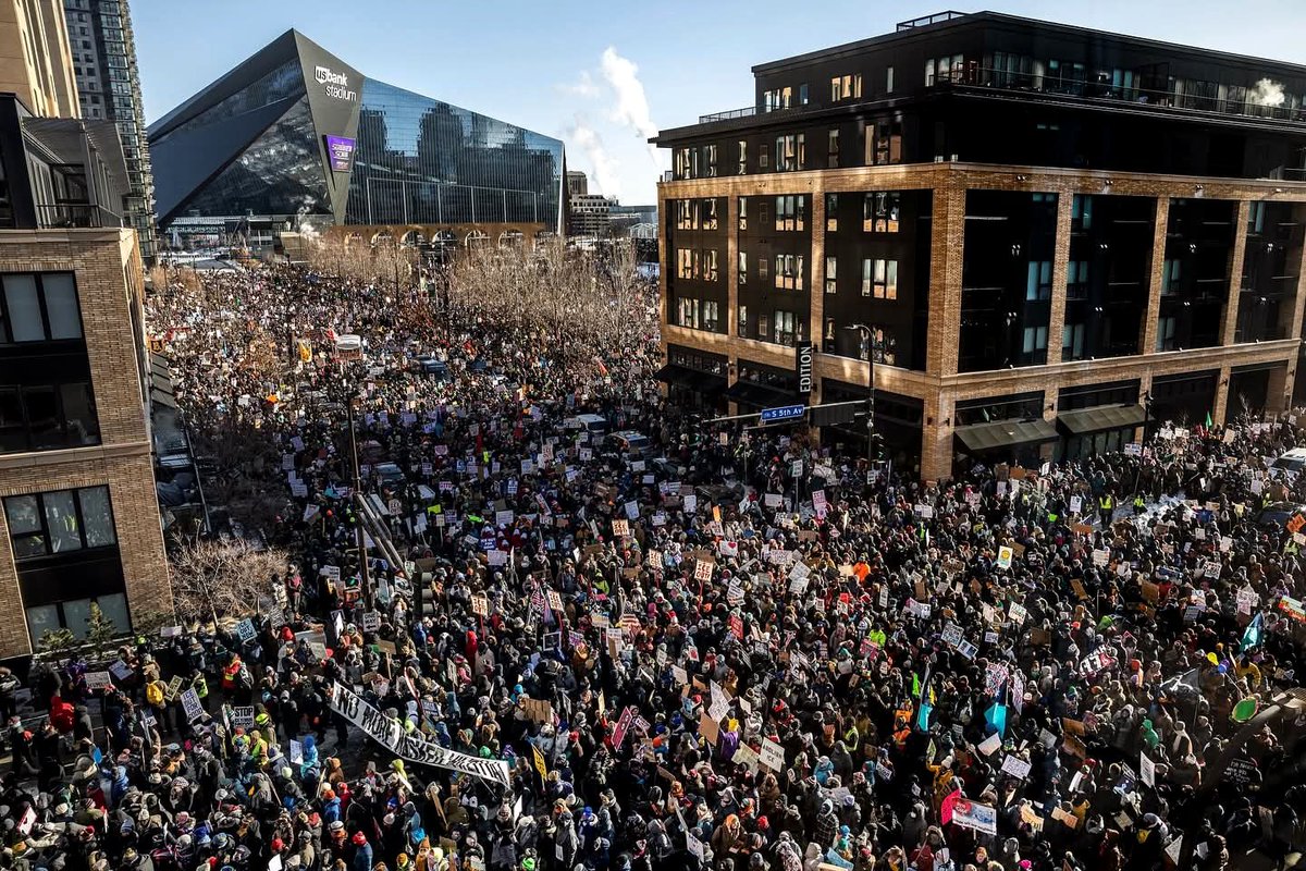 LeahsLounge's tweet image. Yesterday in Minneapolis 🥰

When our community is under attack, people don’t disperse. They hold the space and turn a local tragedy into a national reckoning.

Get the untrained inbred Fascist I.C.E. J6 felons &amp;amp; hillbillies OUT of Minneapolis!

Photo by David Guttenfelder
