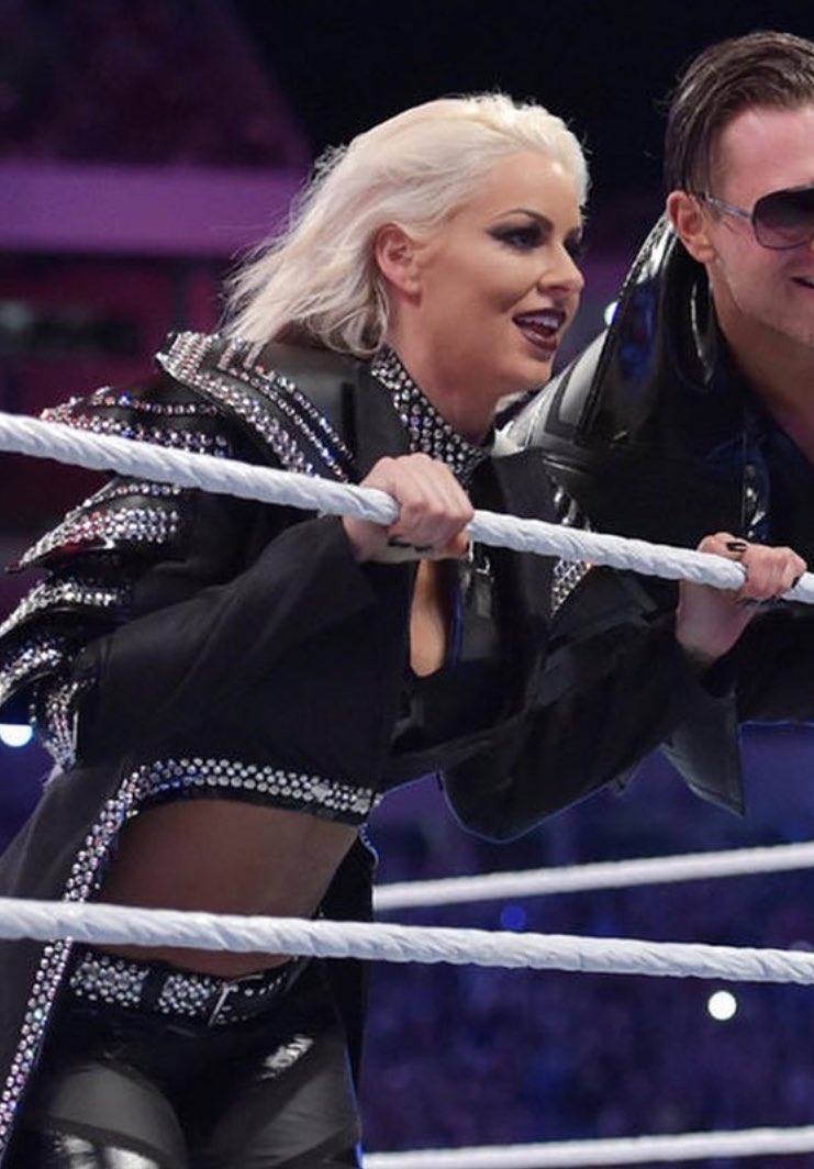 lexveraux's tweet image. how to traumatize a women’s wrestling fan