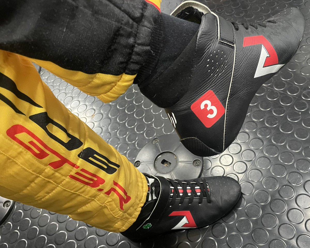 AntonioGarcia_3's tweet photo. Todo listo!! #Daytona24 
Salida 19:40 🇪🇸 https://t.co/zHYQBj9tGB o en https://t.co/ykr70S9FaZ desde la cámara interior #3 #CorvetteRacing https://t.co/yecYqnQmtt