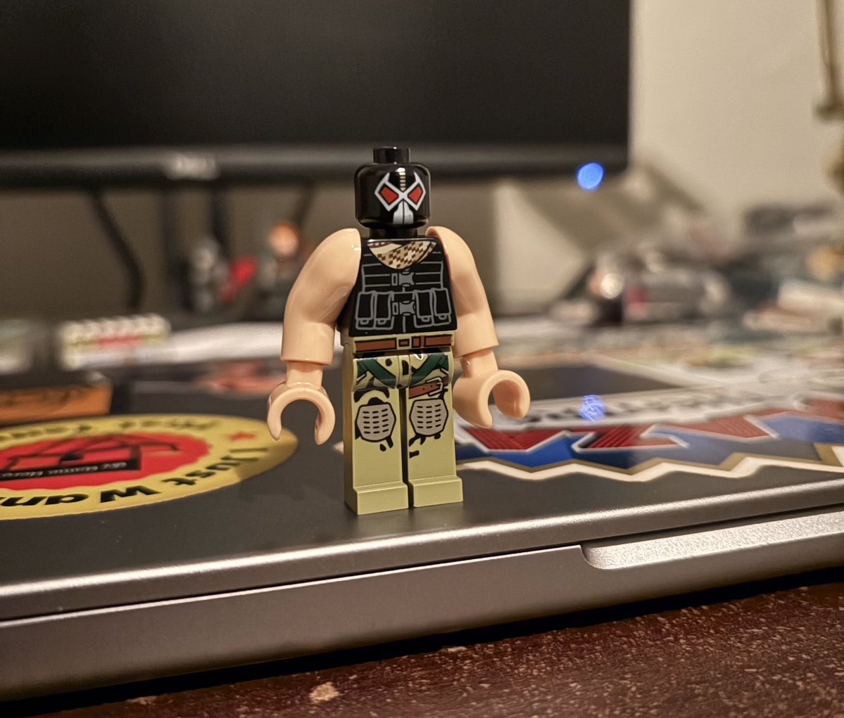 ShellGameJake's tweet image. used the arms from a minifigure LED flashlight to create a properly yolked Bane