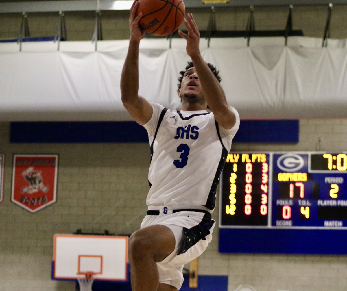 SandyPost's tweet image. More photos from Gresham boys basketball’s victory over Sandy last night
Story: theoutlookonline.com/2026/01/23/gre…