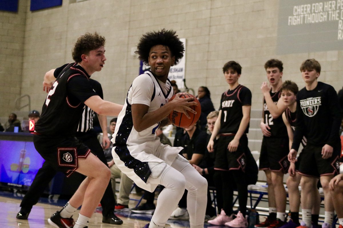 SandyPost's tweet image. More photos from Gresham boys basketball’s victory over Sandy last night
Story: theoutlookonline.com/2026/01/23/gre…