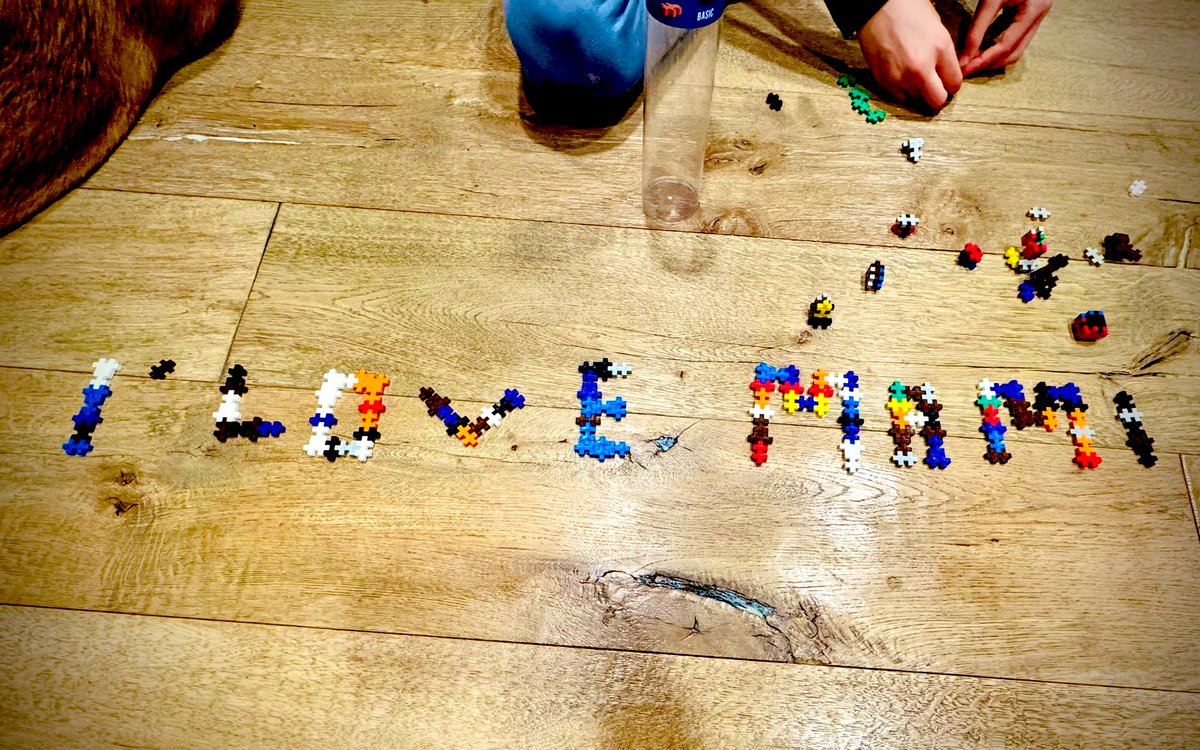 Dobre, neskromne priznávam, vytváram si doma kult osobnosti😁🧘🏻‍♀️

#family
#saturday