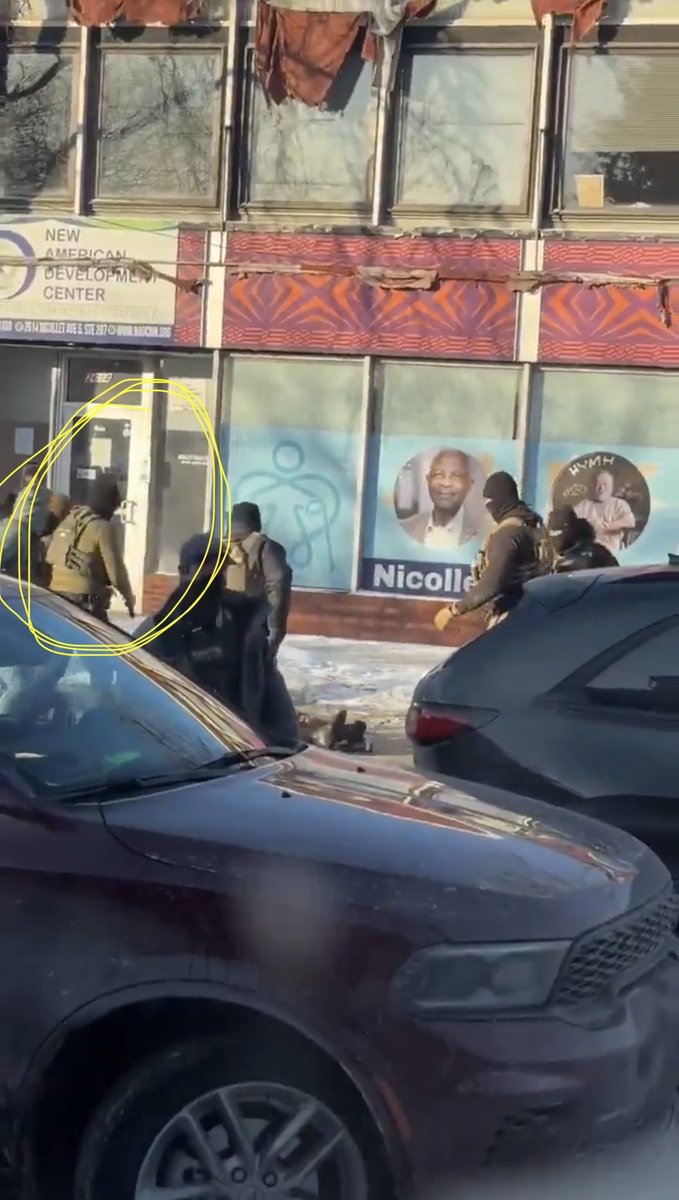 _Peter_Taylor's tweet image. That’s the shooter… at least fired his gun 3-5 times at point blank range