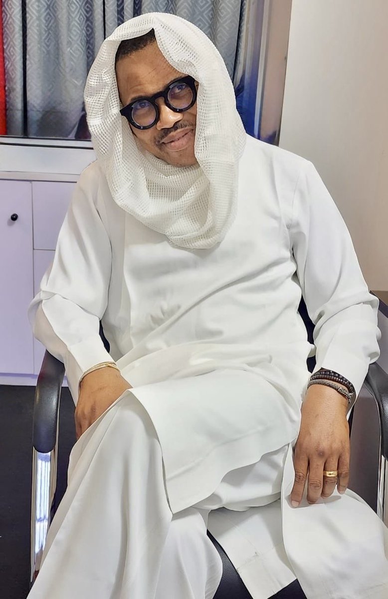 To embody true masculinity is to harmonise professionalism with creativity, transcending conventional expectations and dismantling the ceilings of mediocrity. Authentic success resides in the audacity to innovate, raise the bar and have the capacity to inspire those around us.