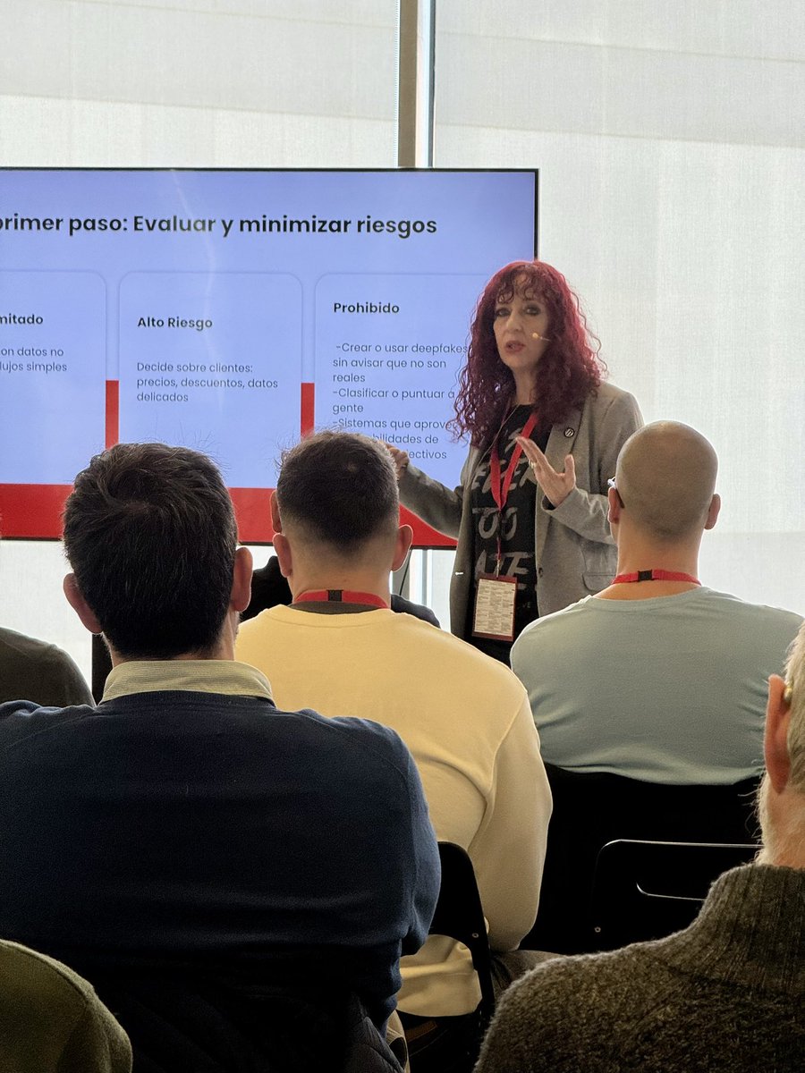 <a href="/acirujano/">Ana Cirujano 🏳️‍🌈</a> Legalidad en el uso de la IA en #WordPress con <a href="/marinabrocca/">Marina Brocca (TM)</a> en #WCZGZ26. Excelente charla.