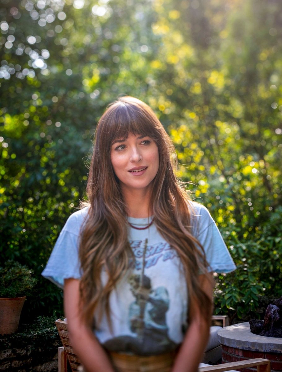 f1nel1ne's tweet photo. Dakota johnson for LA Times https://t.co/rP5TyQeoEN
