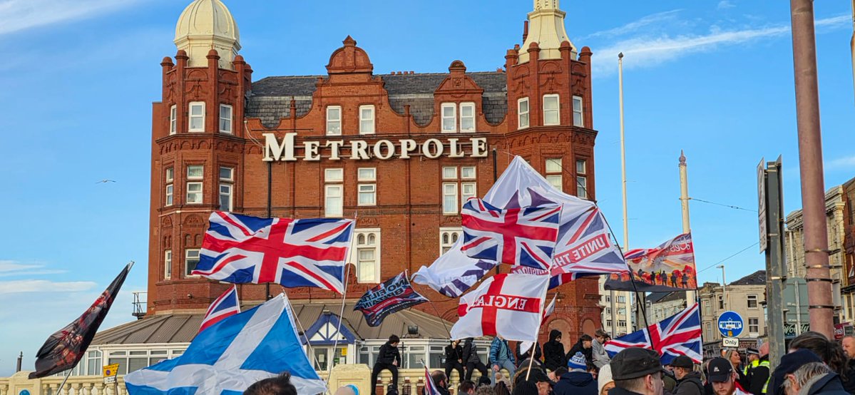 YorksRose_84's tweet image. Blackpool Residents Come Out in Force Today 

Stop The Boats
Send Them Back