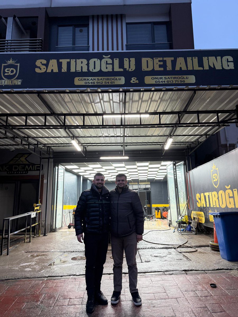 Genç esnaf kardeşimiz Gürkan Satır’ın yeni açmış olduğu oto yıkama işyerini ziyaret ederek hayırlı olsun dileklerimizi ilettik.
Yeni işletmesinin hayırlı olmasını, bol ve bereketli kazançlar getirmesini temenni ediyorum.