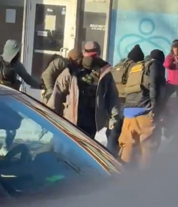 mmase910's tweet photo. @David_J_Bier Here’s a better picture showing the gun in his hand as he walks away (through the car window) https://t.co/l65Hct7gdY