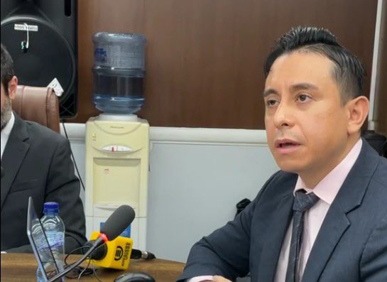 Cuando explicaban el ejercicio de factorización, te distraías un segundo y mirabas de nuevo el pizarrón