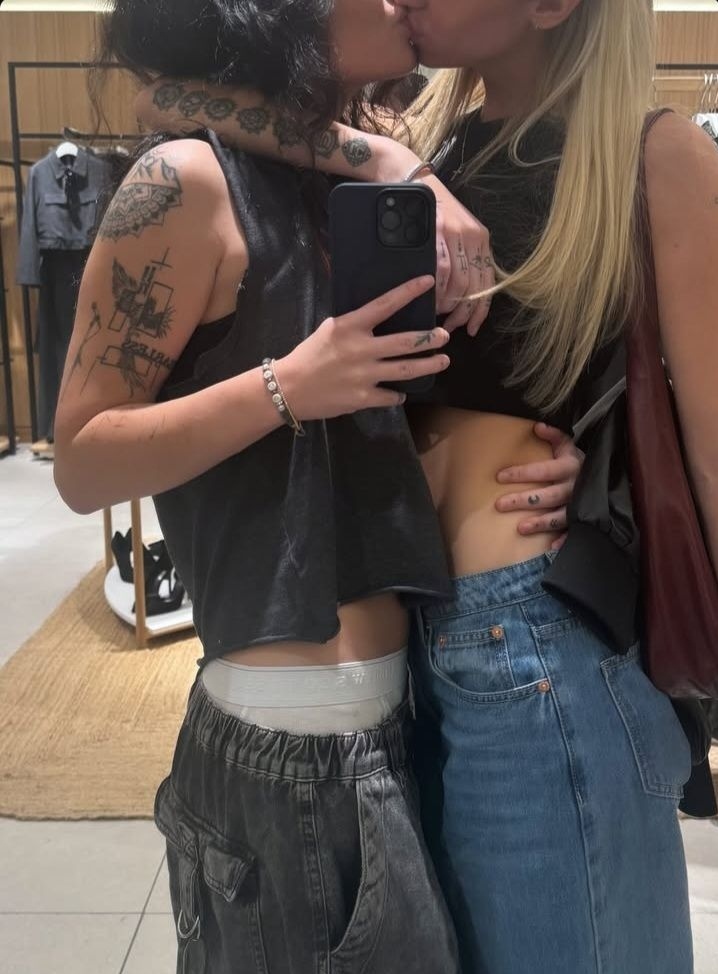 sapphicflix's tweet image. 