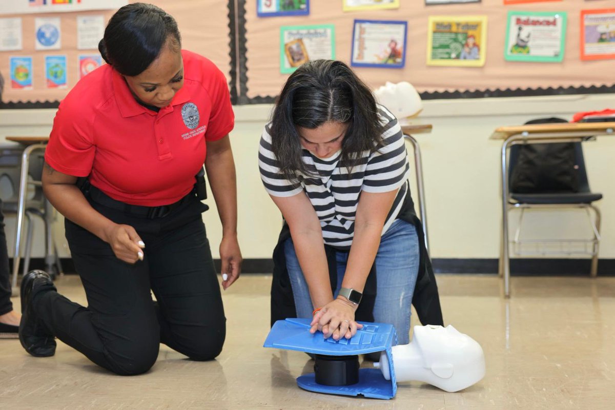 SuptDotres's tweet photo. Seconds count when a life is on the line. Today, our schools transformed into training grounds for heroes. From students to neighbors, our community showed up for #CPRDay to life-saving skills. We are so grateful to the healthcare experts and volunteers who guided us, including @American_Heart, @Cigna, @JacksonHealth, @Nicklaus4Kids, @my1blood, @ShareYourHeartu. @MDCPS isn't just a place to learn, it’s a place that protects. #YourBestChoiceMDCPS