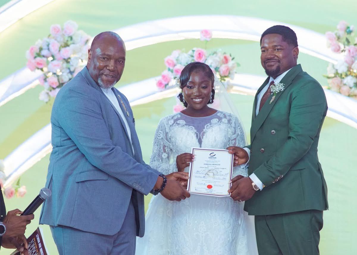 GOVERNOR MUTFWANG URGES COUPLES TO BUILD MARRIAGE ON FAITH, LOVE AND SELFLESS SERVICE

Plateau State Governor, His Excellency, Barr. Caleb Manasseh Mutfwang, urged married couples to anchor their union on faith, obedience to God, and selfless service to one another for marriage