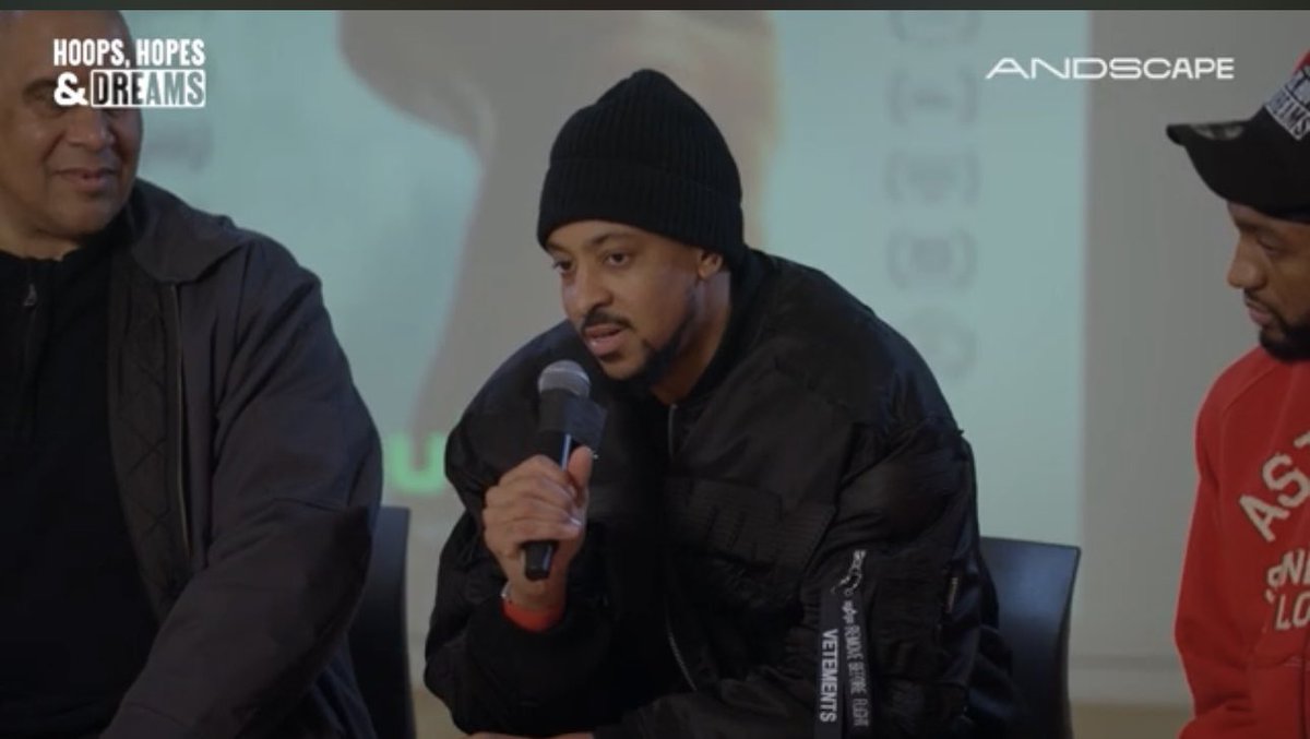 MarcJSpears's tweet image. Andscape exclusive: @ATLHawks reflect on “Hoops, Hopes and Dreams” documentary on @hulu, what it would to hoop against #MLK and #Obama, Basketball and Legacy bit.ly/4jXW7Jz