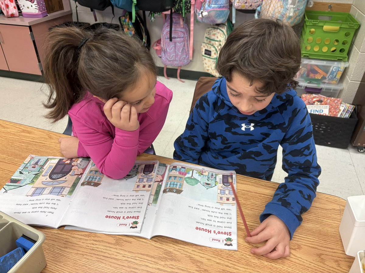 rmfisher76's tweet photo. Partner reading is one of our favorites!📚📖👏🏼#PartnerReading #LearningTogether @MVESGainesville https://t.co/k4kpceySZQ