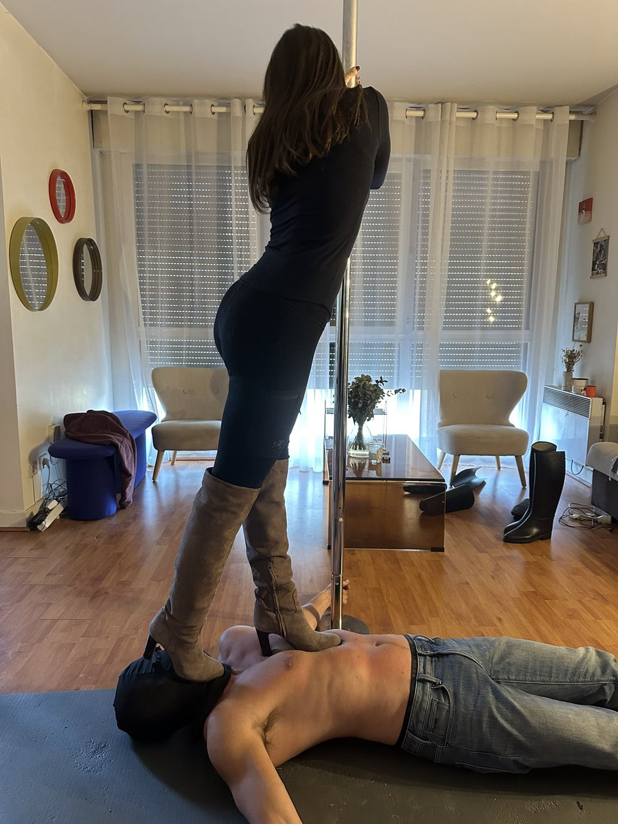 feetforlove tweet media